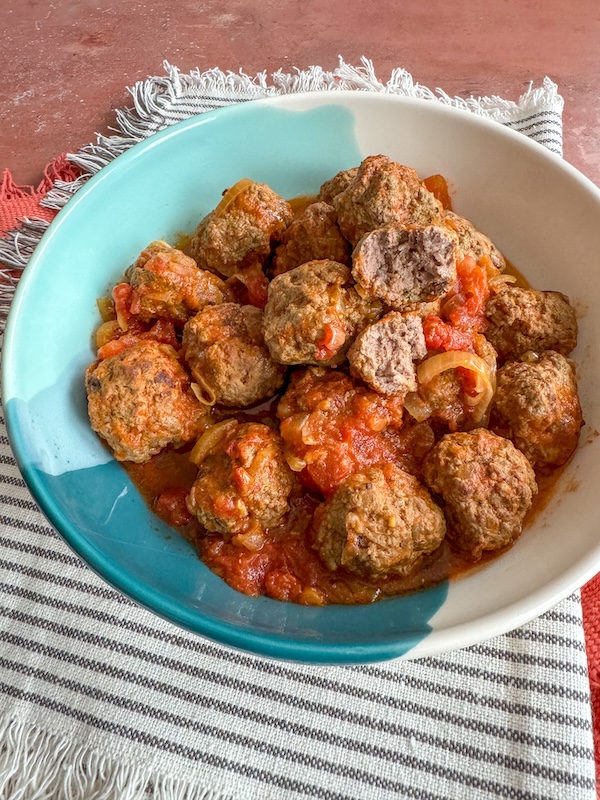 boulettes de boeuf en sauce