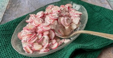 salade de radis au yaourt et à la ciboulette