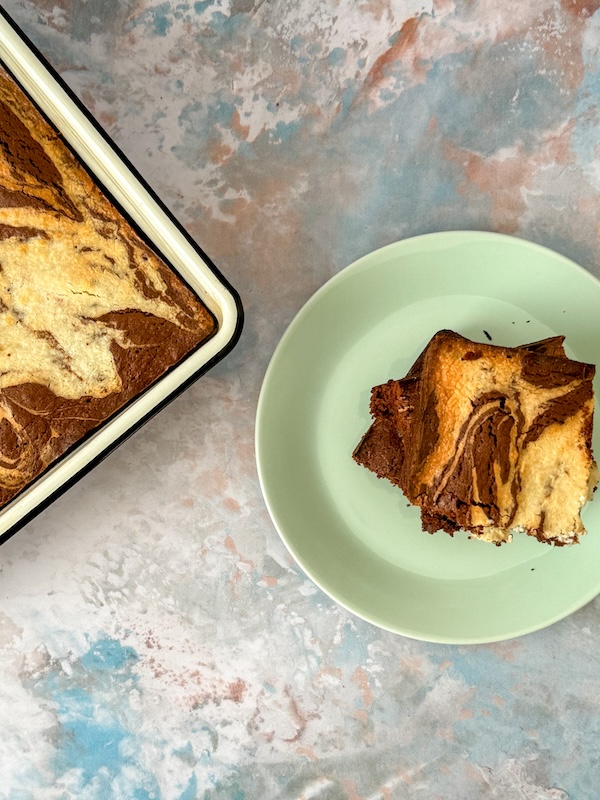 brownie au chocolat et à la noix de coco vue de dessus