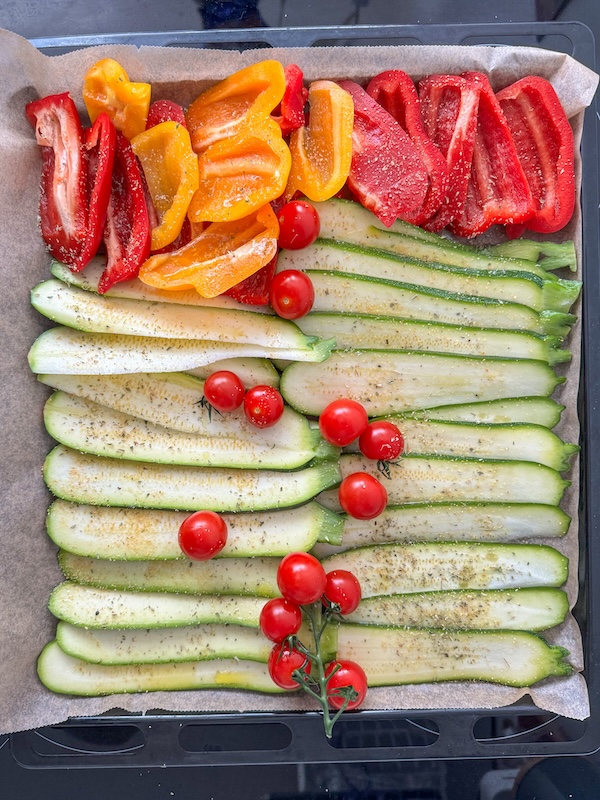 légumes d'été avant cuisson au four