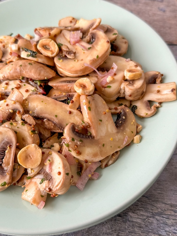 champignons de Paris en salade