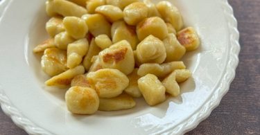 assiette de gnocchis poêlés