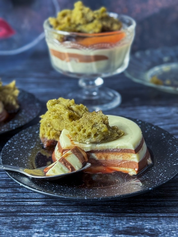 pannacotta marbrée et sponge cake