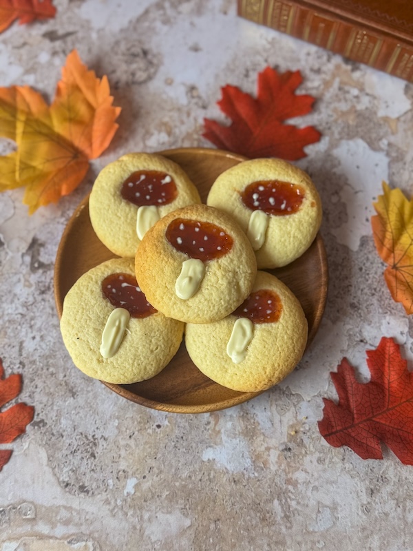 sablés au chocolat et à la confiture en forme de champignon