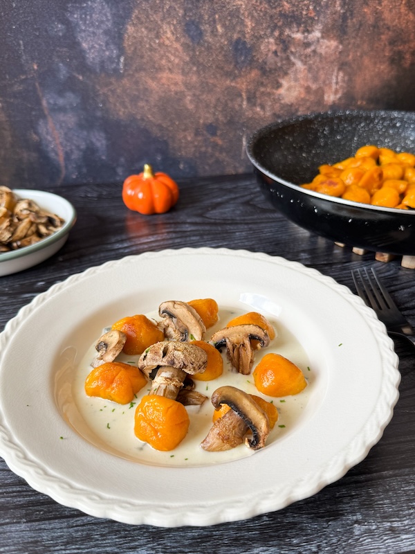 assiette automnale de gnocchis et champignons