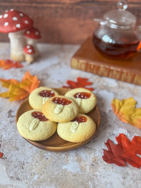 sablés au chocolat et à la confiture en forme de champignon